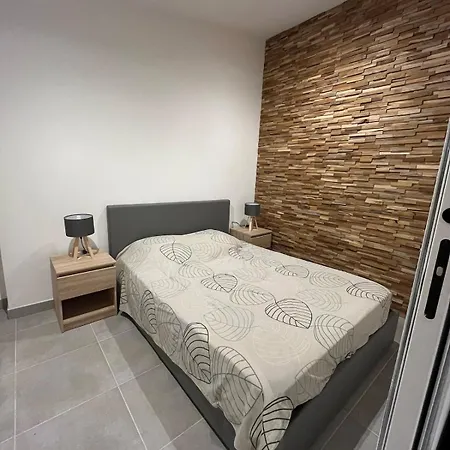 Petit Au Puig Del Mas アパート *